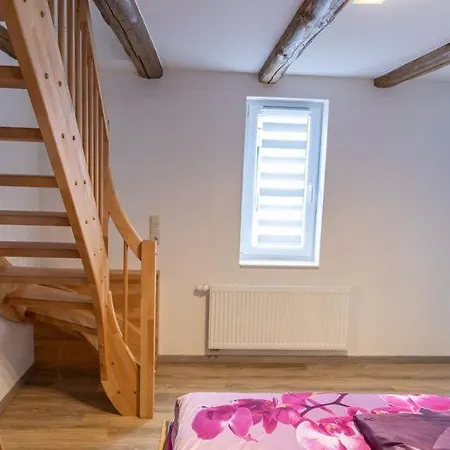 Gaststaette Und Zur Einkehr بيت ريفي Neustadt an der Orla