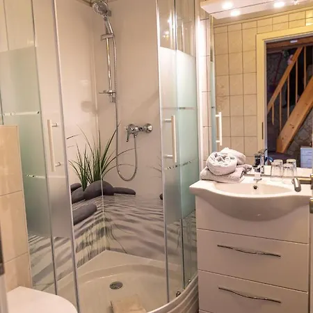 Gaststaette Und Zur Einkehr بيت ريفي *