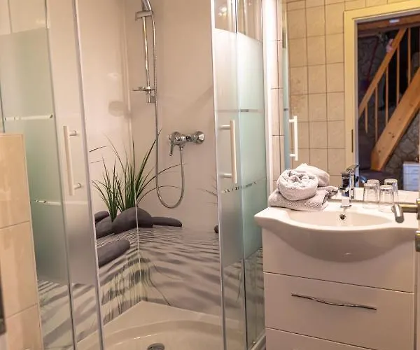 Gaststaette Und Zur Einkehr Inn *