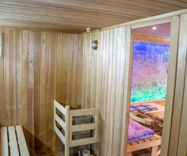 Gaststaette Und Zur Einkehr イン